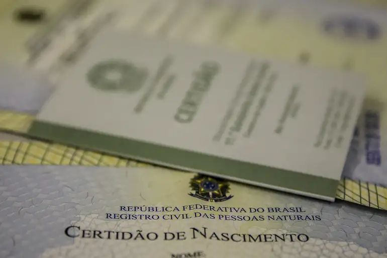 CPF na Certidão: A Identificação Completa Desde o Nascimento